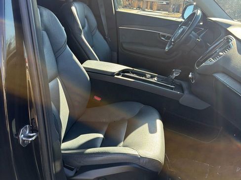 Used 2020 Volvo XC90 T6 Momentum w/ Protection Package image 14