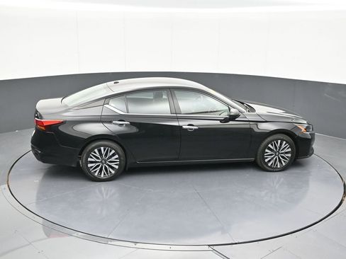 Used 2024 Nissan Altima 2.5 SV image 56