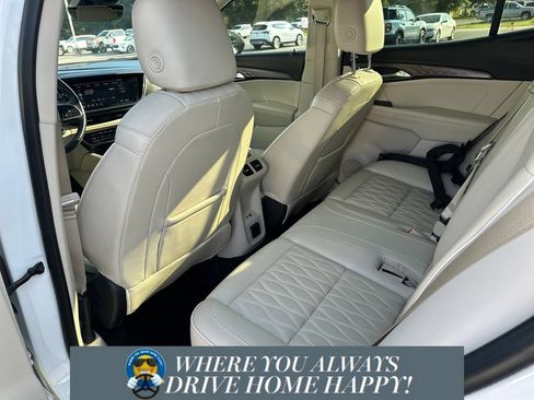 Used 2021 Buick Envision Avenir w/ Technology Package II FWD image 17