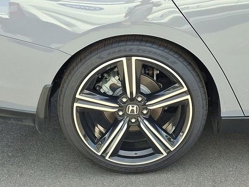 Used 2025 Honda Accord Sport image 28