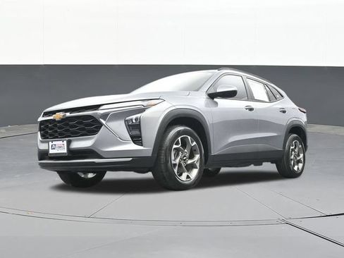 Used 2024 Chevrolet Trax LT w/ Driver Confidence Package FWD image 60