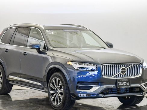 Certified 2025 Volvo XC90 B6 Ultra image 5