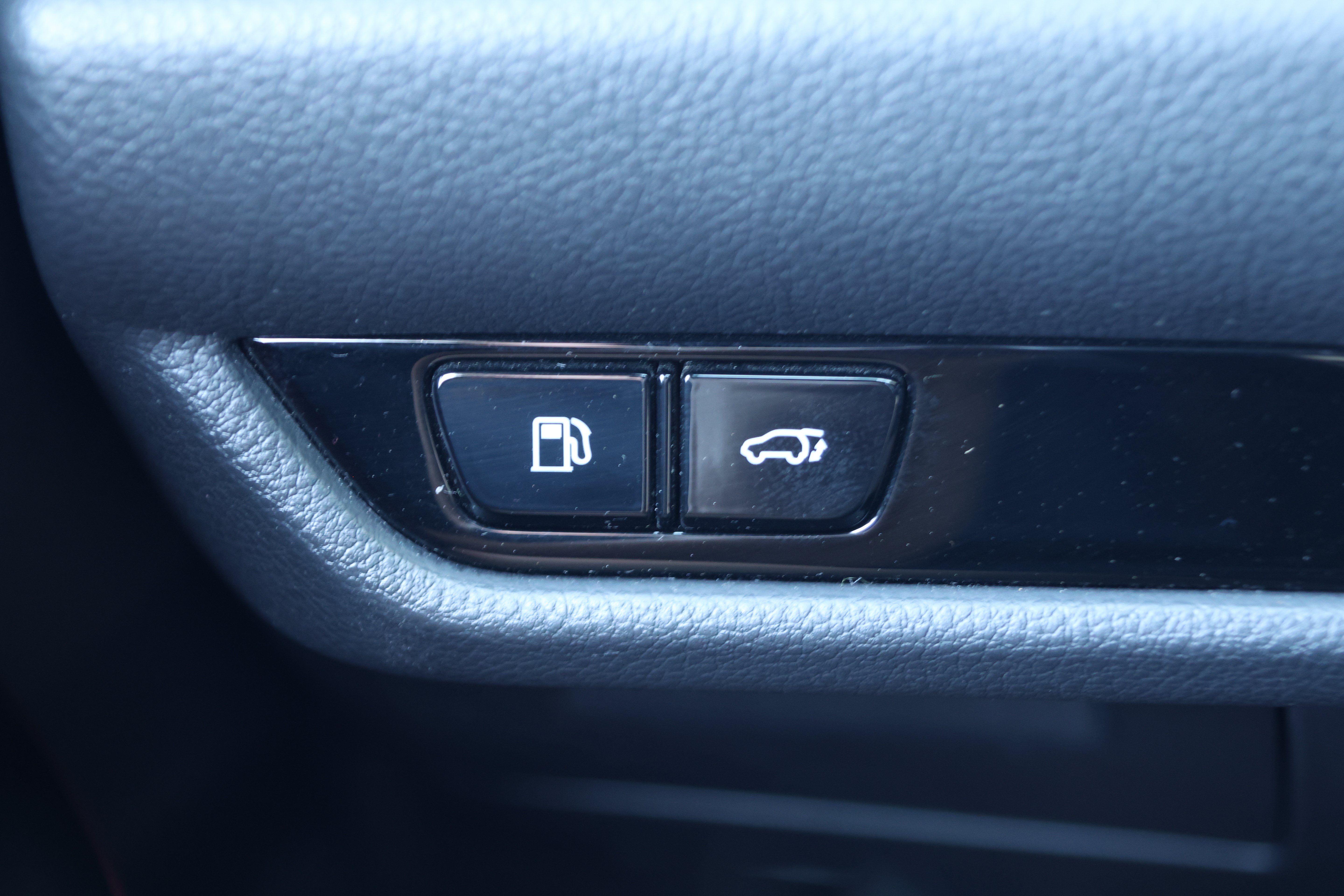 Used 2025 Lexus NX 350h AWD w/ Cold Area Package image 16