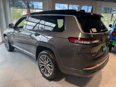 New 2026 Jeep Grand Cherokee L Summit w/ Advanced Protech Group IV AWD/4WD image 1