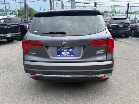 Used 2018 Honda Pilot Touring image 9