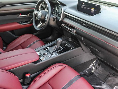 Used 2025 MAZDA CX-50 AWD 2.5 Hybrid w/ Premium Pkg image 18