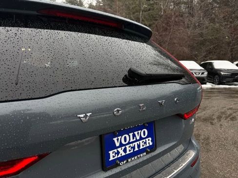 Certified 2023 Volvo XC60 B6 Ultimate w/ Protection Package Premier image 32