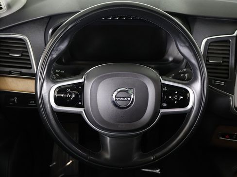 Used 2021 Volvo XC90 T6 Momentum w/ Climate Package image 46