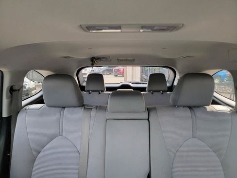 Used 2022 Toyota Highlander L FWD image 21