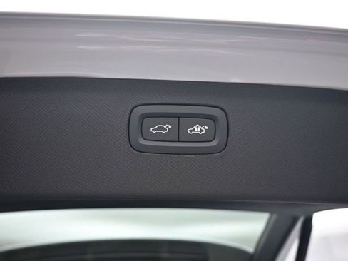 New 2026 Volvo XC90 B6 Plus w/ Protection Package Premier image 33