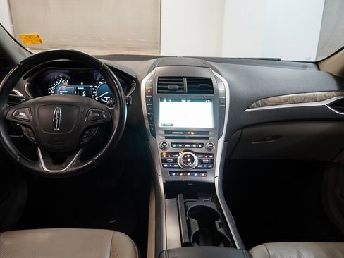 Used 2017 Lincoln MKZ Reserve w/ Climate Package image 11