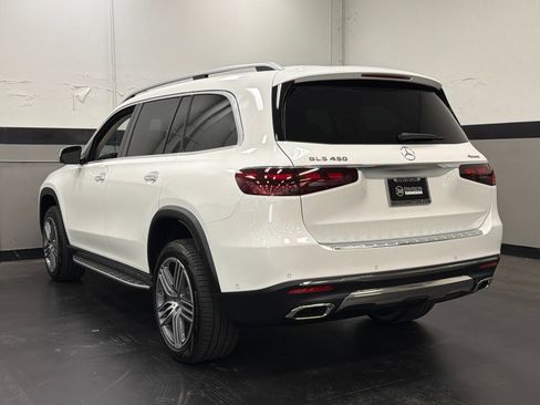 Used 2026 Mercedes-Benz GLS 450 4MATIC image 9