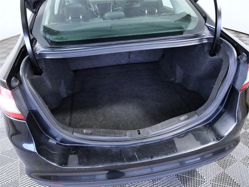 Used 2015 Ford Fusion SE w/ Equipment Group 202A image 10