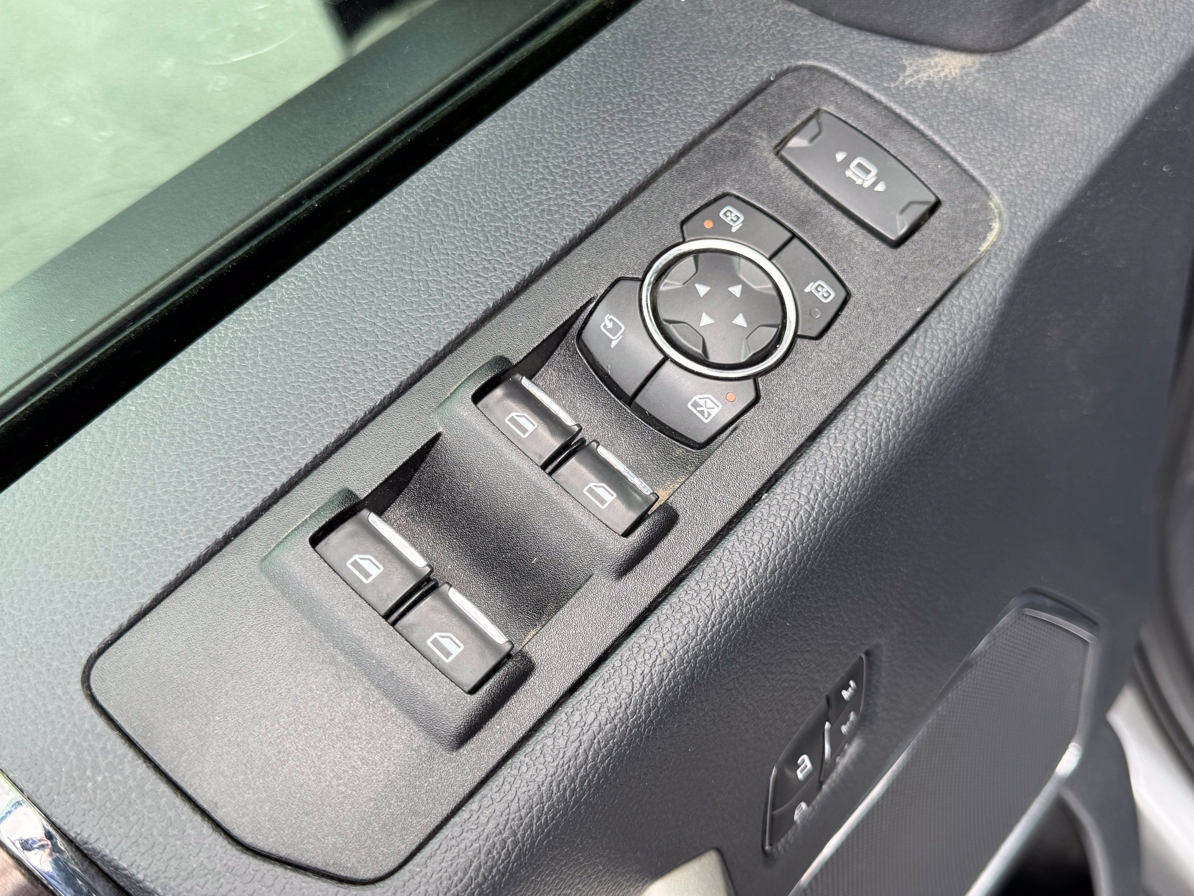 Used 2022 Ford F250 Lariat w/ Black Appearance Package AWD/4WD image 56
