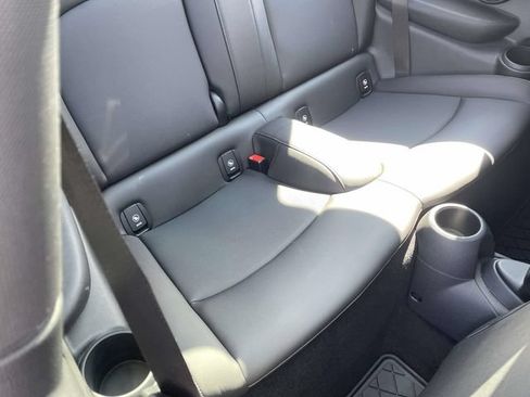 Used 2019 MINI Cooper 2-Door Hardtop w/ Storage Package FWD image 18
