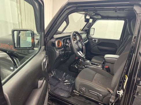 Used 2022 Jeep Gladiator Mojave w/ Cold Weather Group image 11