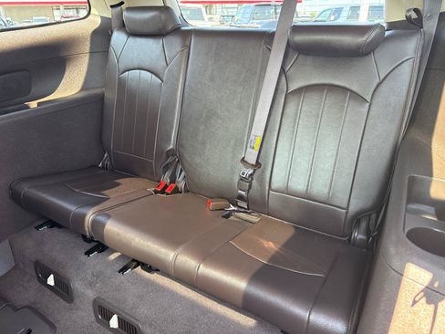 Used 2014 Buick Enclave Premium AWD/4WD image 30