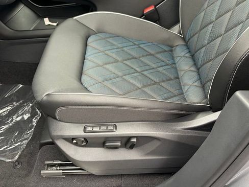 New 2026 Volkswagen Atlas Cross Sport SEL Premium R-Line image 28