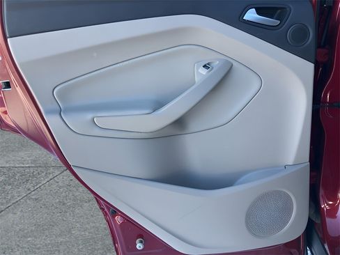 Used 2018 Ford Escape Titanium w/ Ford Safe & Smart Package image 41