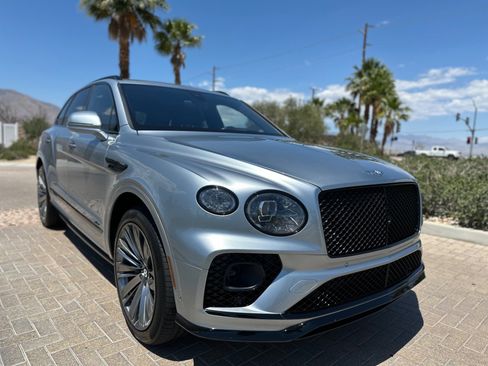 Used 2023 Bentley Bentayga Speed AWD/4WD image 9