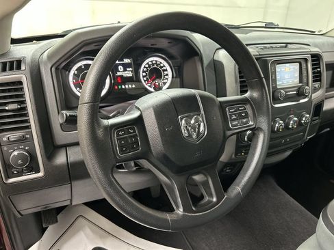 Used 2018 RAM 1500 Express w/ Express Value Package AWD/4WD image 4