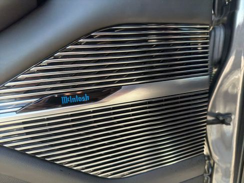 Used 2024 Jeep Grand Wagoneer Series III image 18