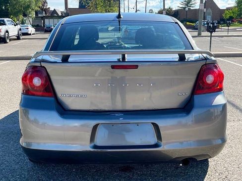 Used 2013 Dodge Avenger SXT image 5