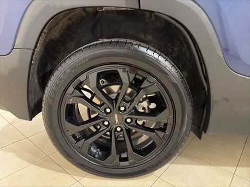 Used 2022 GMC Terrain SLE w/ Driver Convenience Package image 27