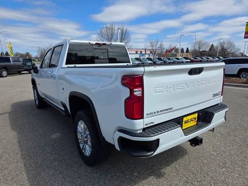 Used 2021 Chevrolet Silverado 3500 High Country w/ Technology Package AWD/4WD image 13
