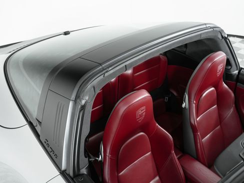 Used 2018 Porsche 911 Targa 4 GTS image 48