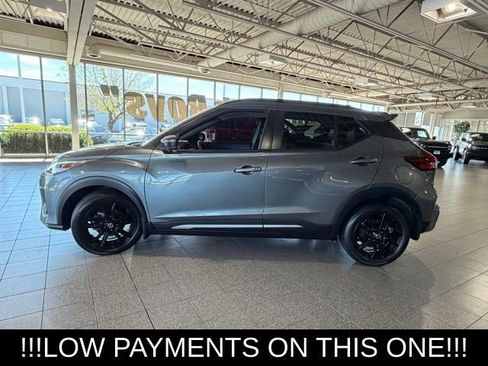 Used 2021 Nissan Kicks SR w/ SR Premium Package FWD image 5