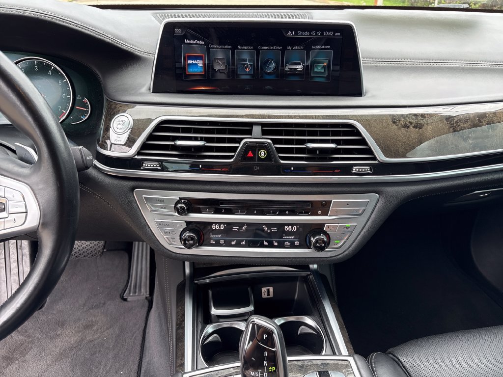 Used 2017 BMW 740i RWD image 29