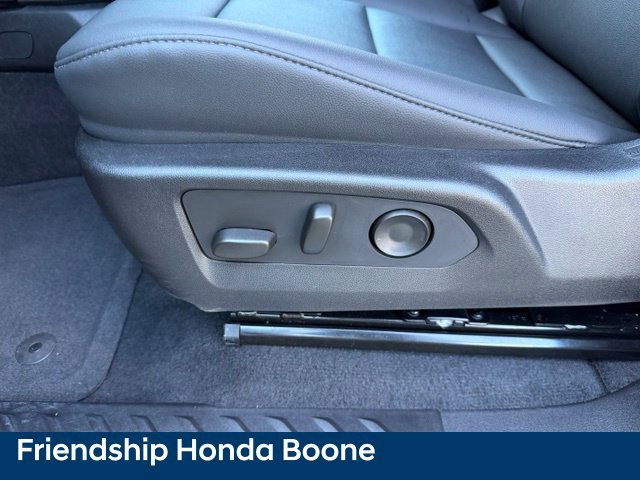 Used 2026 Chevrolet Colorado Trail Boss AWD/4WD image 18