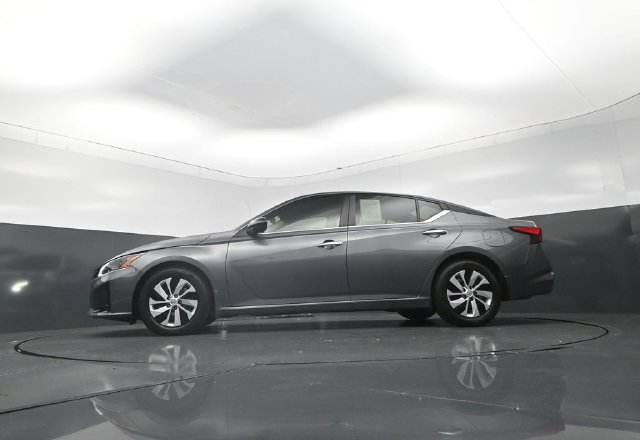 Certified 2025 Nissan Altima 2.5 S FWD image 30