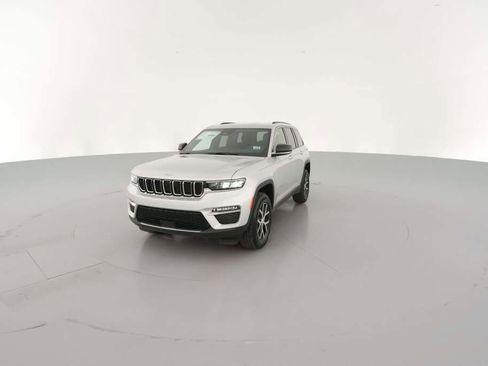 New 2025 Jeep Grand Cherokee Limited image 3
