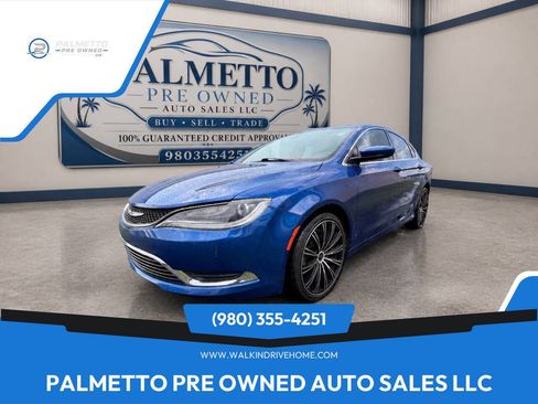 Used 2015 Chrysler 200 Limited FWD image 5