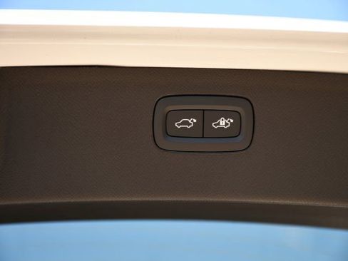New 2026 Volvo XC90 B6 Ultra w/ Protection Package Premier AWD/4WD image 28