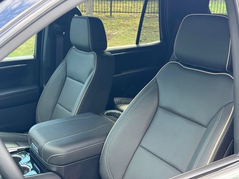 Certified 2025 Chevrolet Tahoe Premier RWD image 20