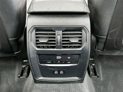 Used 2021 BMW 330i xDrive Sedan w/ Driving Assistance Package image 26