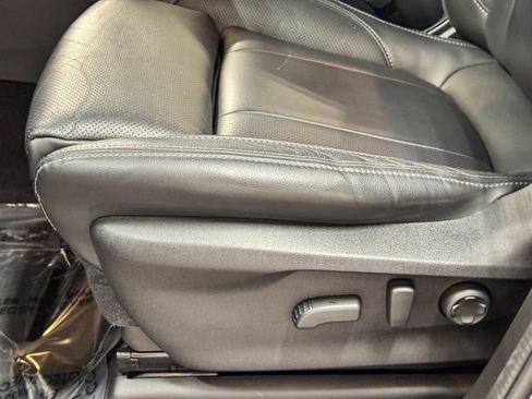 Used 2023 Subaru Ascent Limited image 21