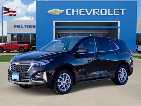 Used 2023 Chevrolet Equinox LT image 3