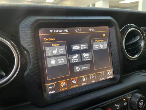 Used 2022 Jeep Wrangler Unlimited Rubicon image 25