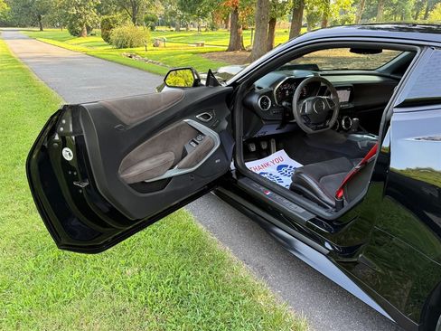 Used 2018 Chevrolet Camaro ZL1 RWD image 34