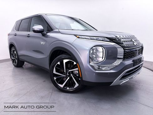 Used 2023 Mitsubishi Outlander SE AWD/4WD image 1