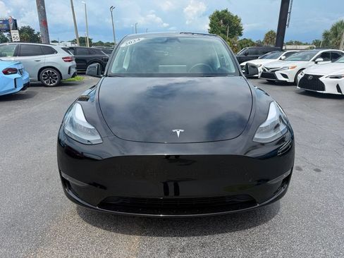 Used 2024 Tesla Model Y Long Range AWD/4WD image 2