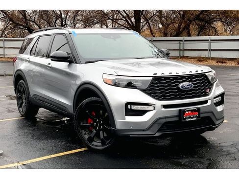 Used 2024 Ford Explorer ST w/ Equipment Group 401A image 2