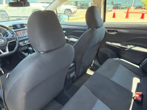 Used 2025 Nissan Versa SV FWD image 16