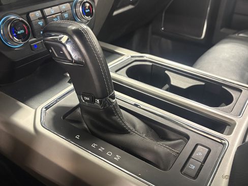 Used 2018 Ford F150 Lariat w/ Equipment Group 502A Luxury RWD image 27