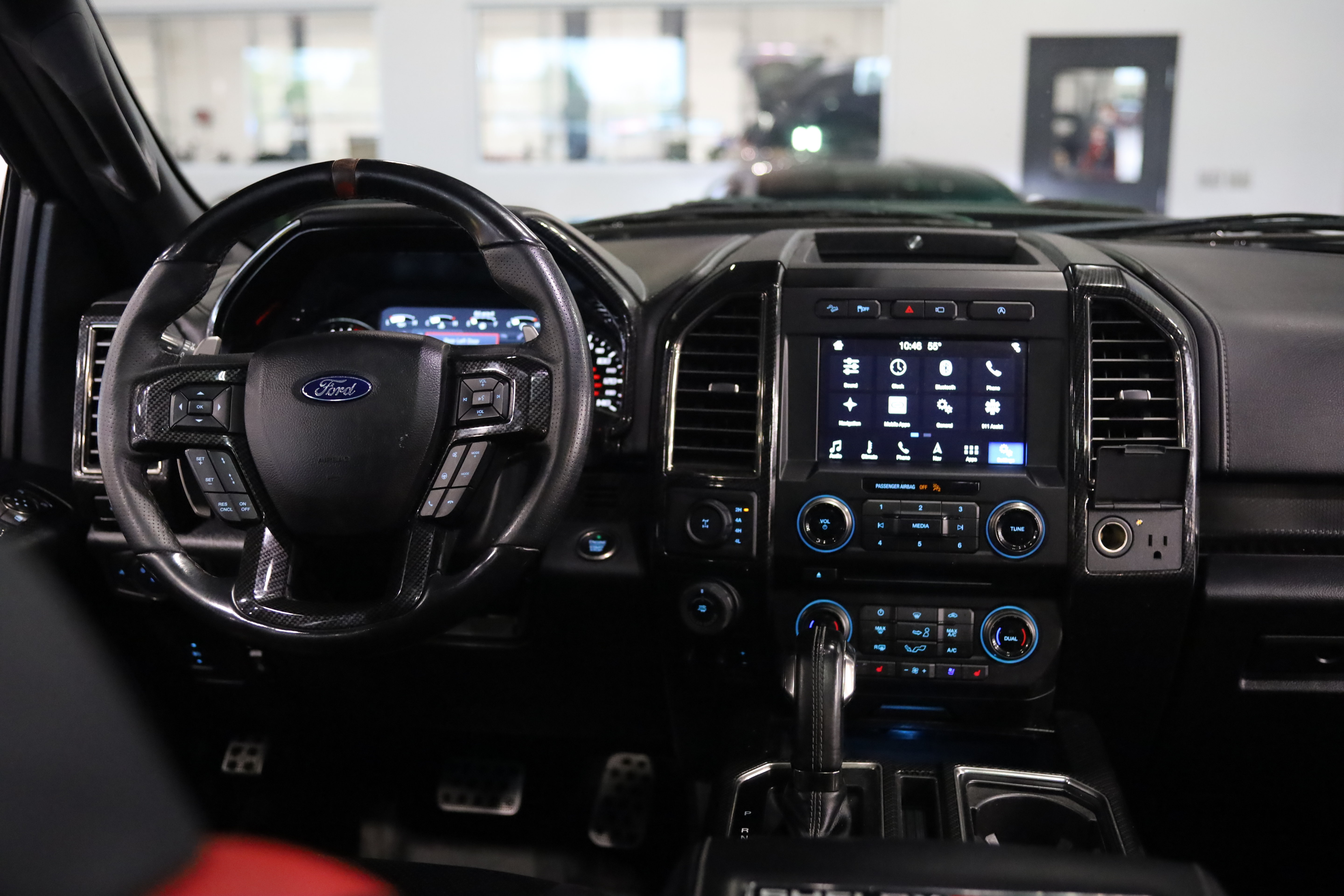 Used 2018 Ford F150 Raptor w/ Equipment Group 802A Luxury AWD/4WD image 39