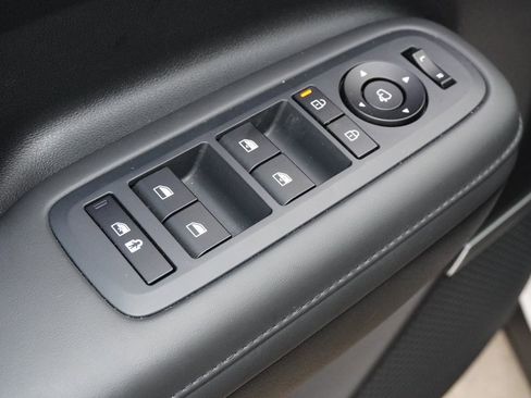 Used 2025 Hyundai Santa Fe Limited image 23